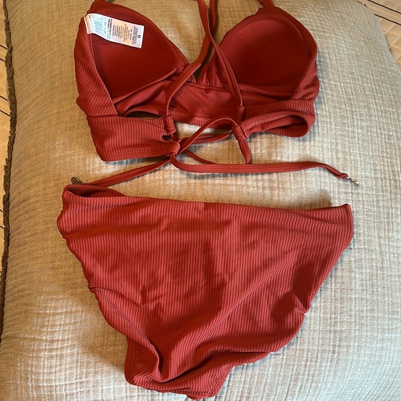 Bathing suit - Picture 3 of 3